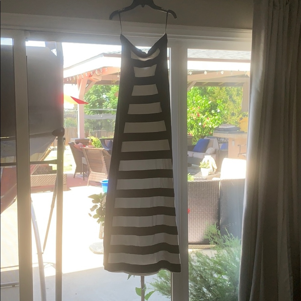 bebe maxi dress
